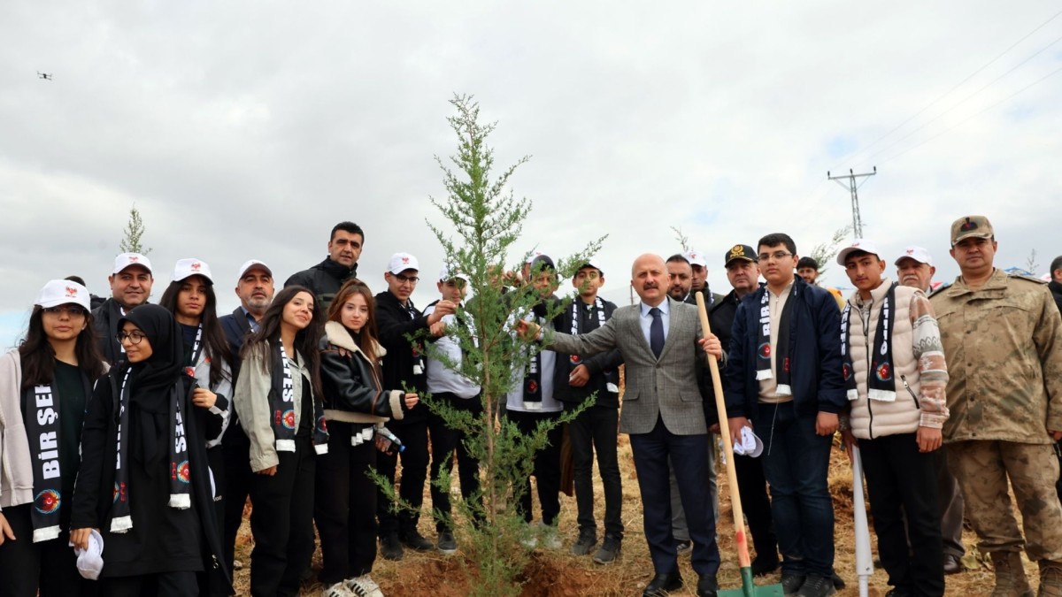 Adıyaman’da şehitler anısına 150 fidan dikildi