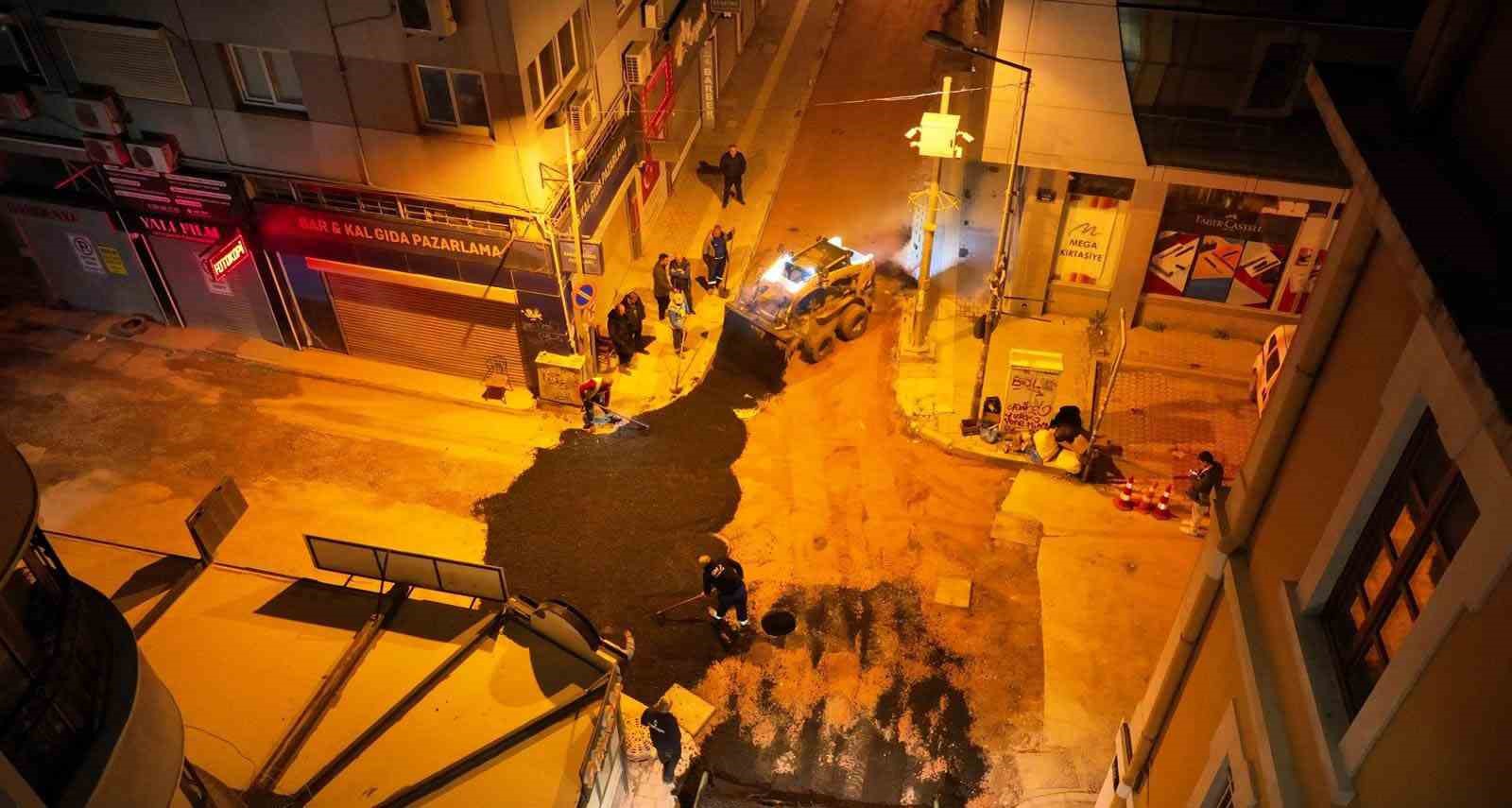 Alsancak’ta altyapısı tamamlanan sokaklar asfaltlanıyor