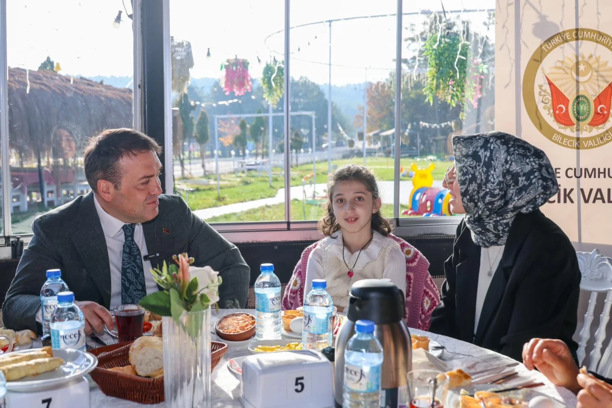 Bilecik’te Engelliler Günü Etkinliği: Vali Sözer Katıldı