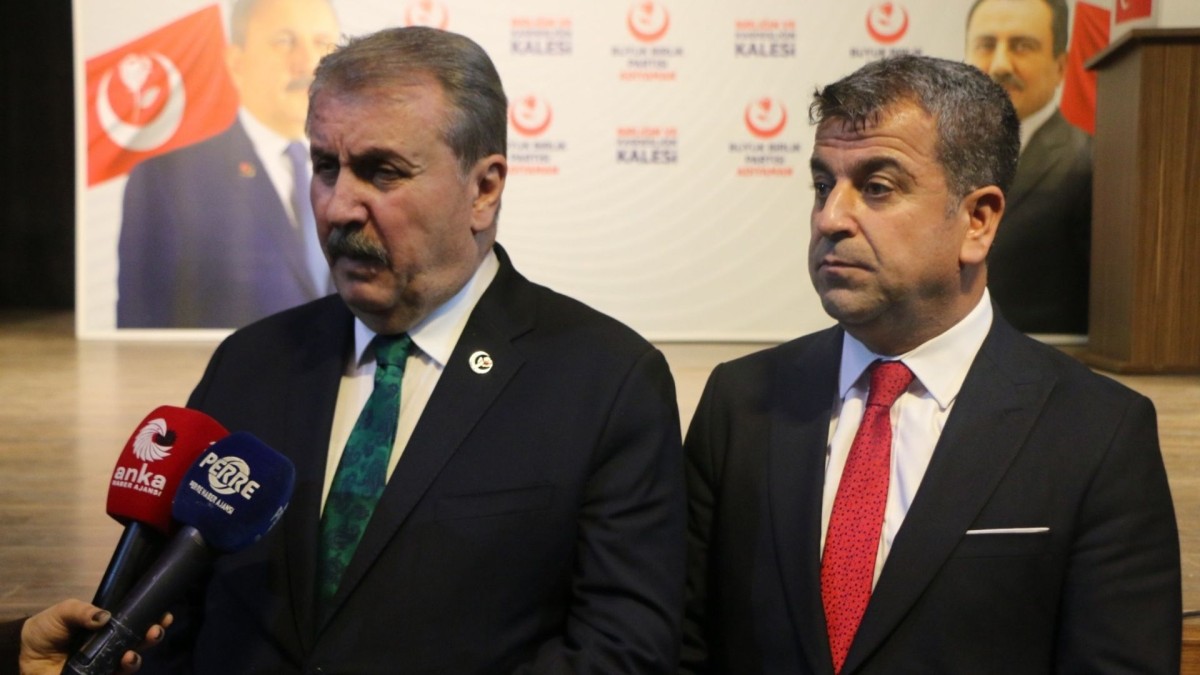 Destici’den Gülben Ergen’e sert sözler: ‘Her türlü ahlaksızlığı yaşamış hayatı boyunca’  - Videolu Haber