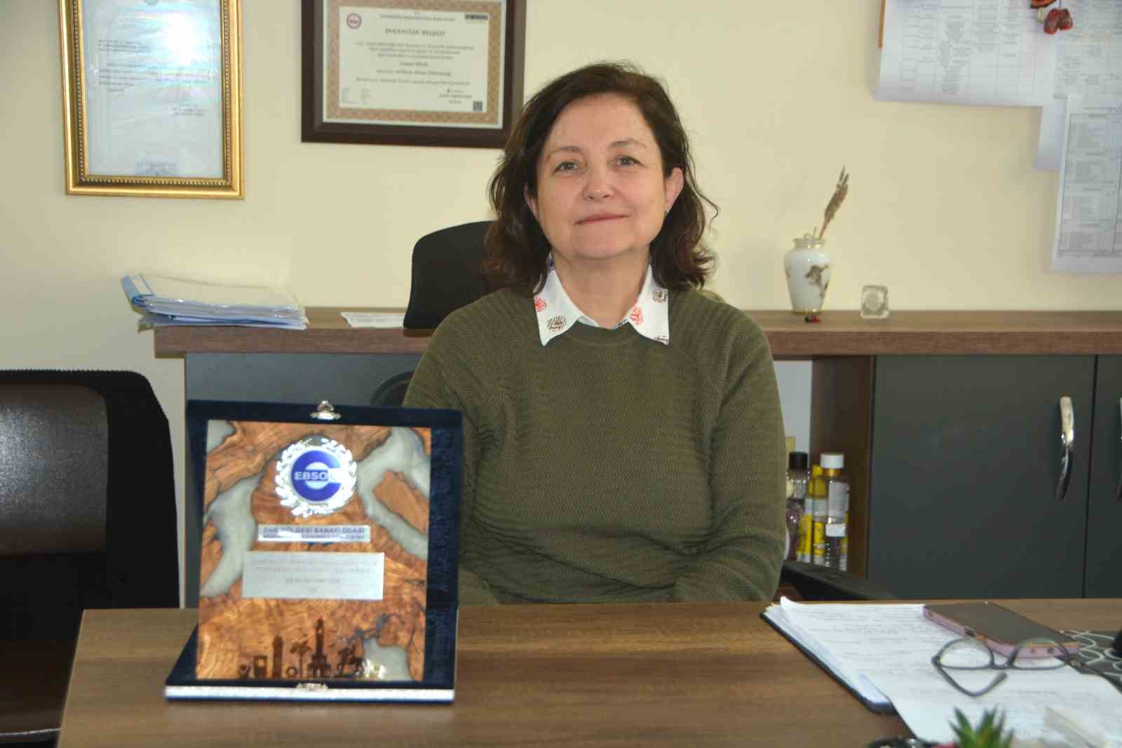 Egeli akademisyenin 