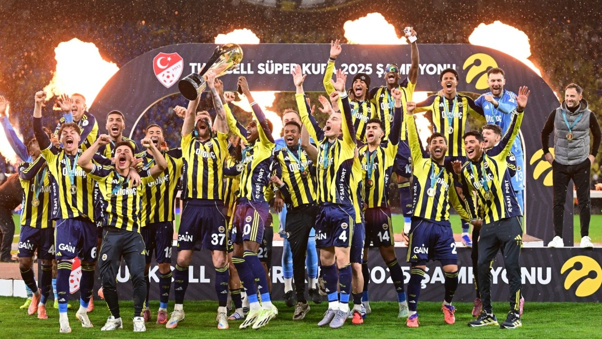 Fenerbahçe Süper Kupa’nın sahibi oldu