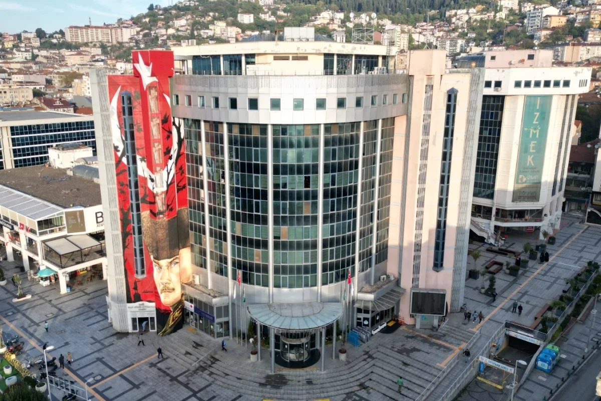 İzmit Belediyesi, Temizlik Timi’ni Güçlendiriyor