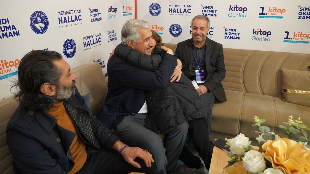 Mehmet Can Hallaç 75 Yayınevi ve 75 Yazarı Kahtalılarla Kitap Günleri’nde Buluşturdu  - Videolu Haber