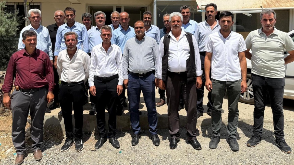 Sincikli 19 köy muhtarı toplantılara katılmayarak Milletvekili İshak Şan’ı protesto etti