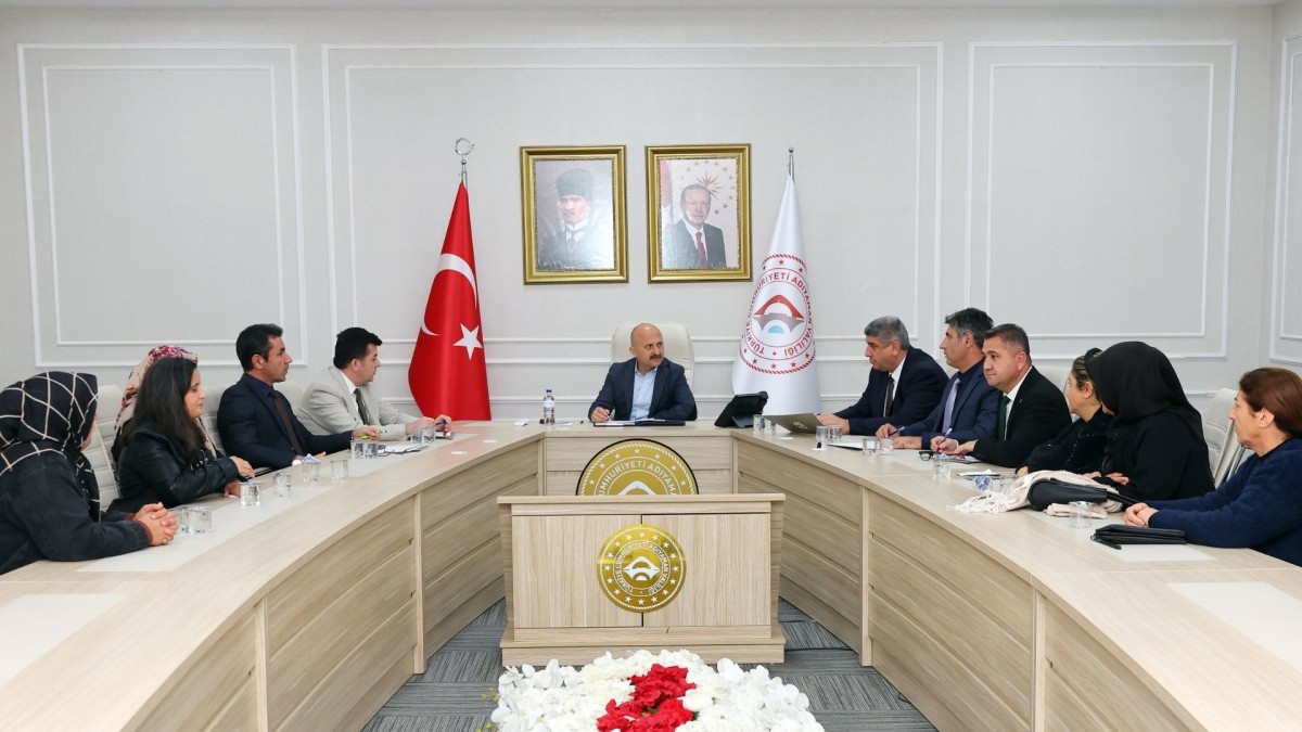 Vali Osman Varol, iş arayan vatandaşların taleplerini dinledi